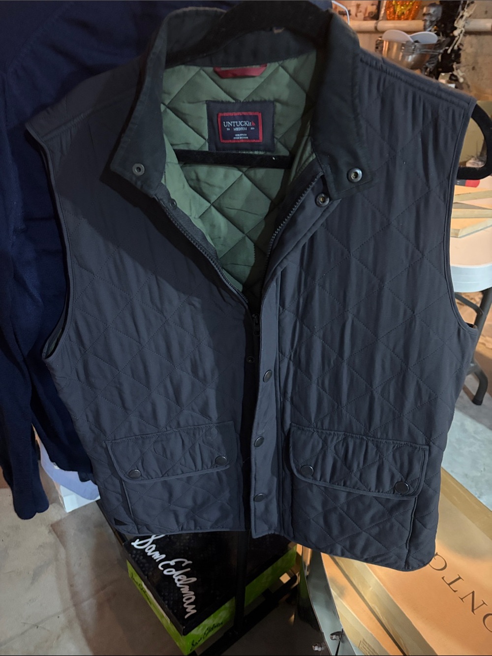 UNTUCKit Quilted Vest with Green Lining - Black